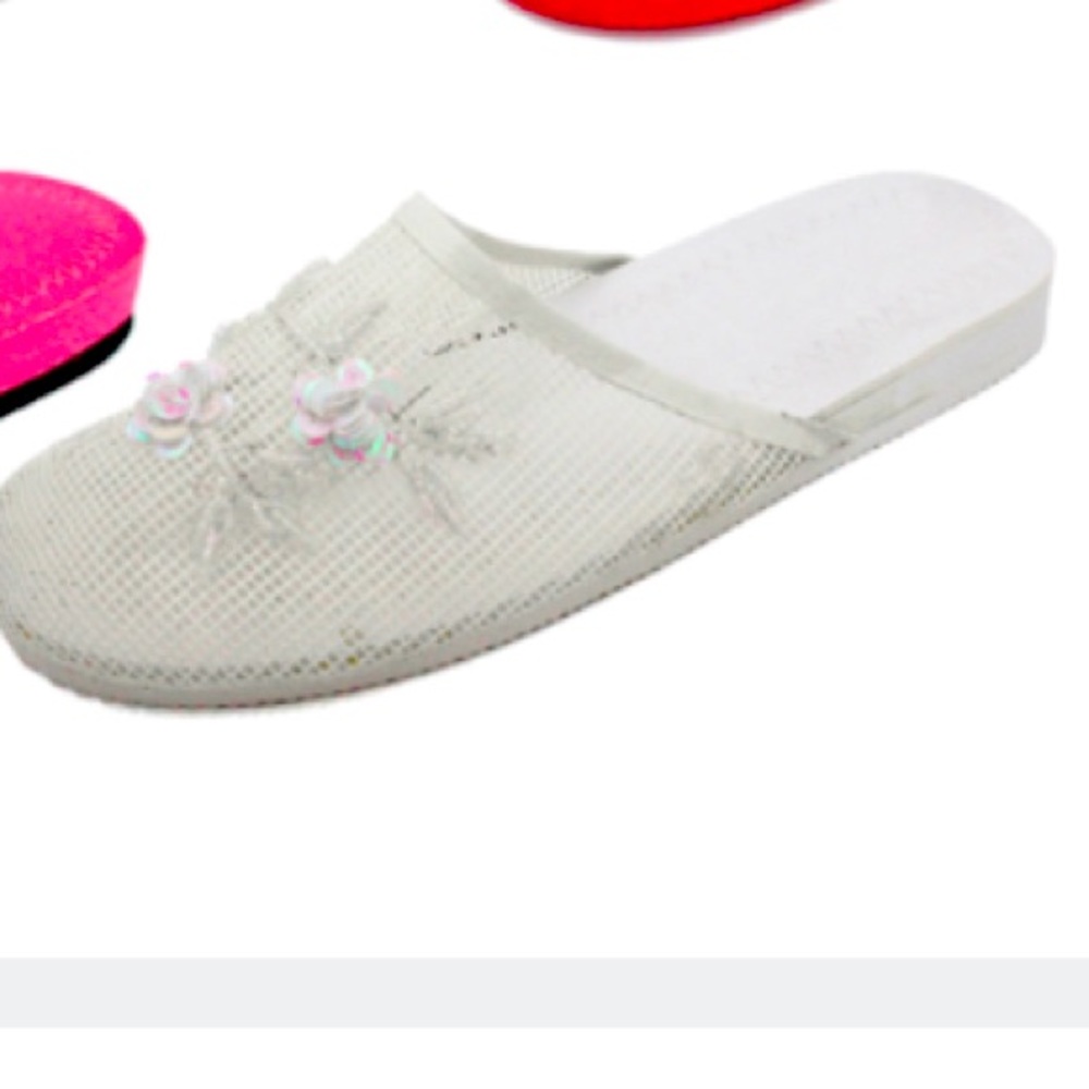 Women’s slippers